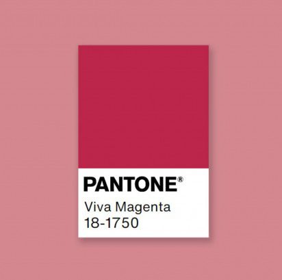 Linen napkins in Viva Magenta, color of the year 2023 - Image 4